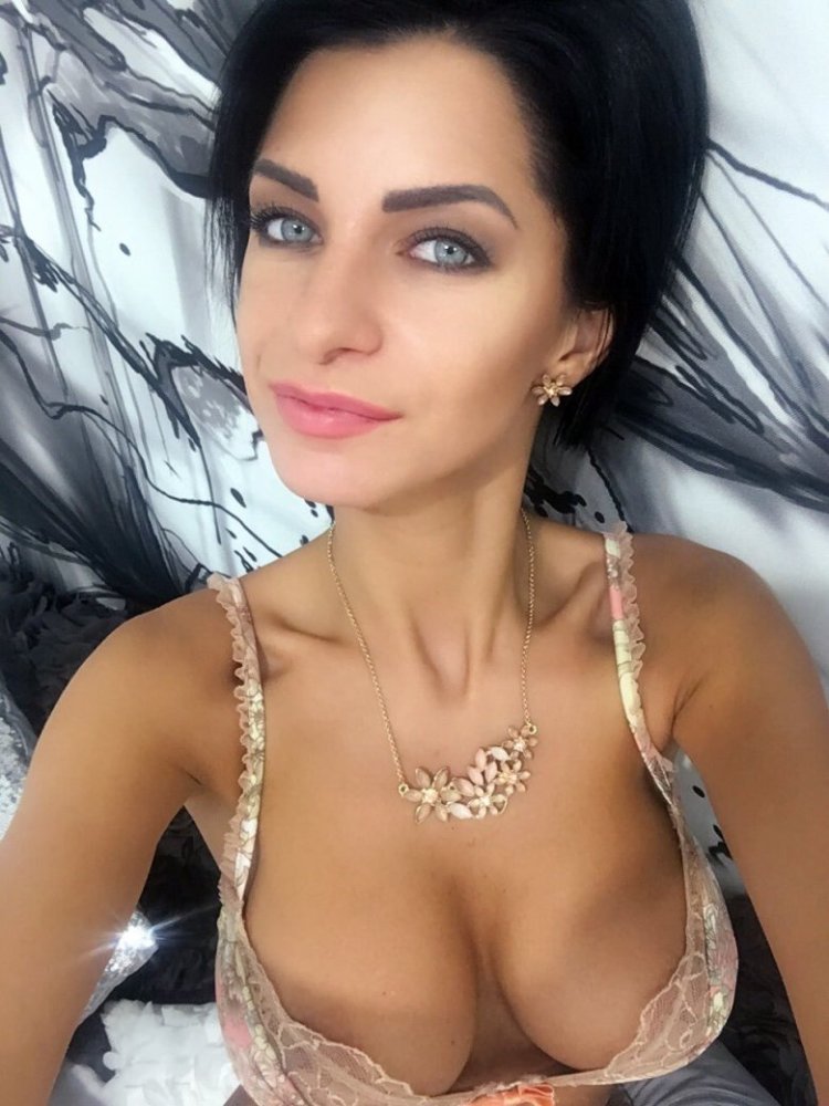 Anna Abramova Romania Anisyia