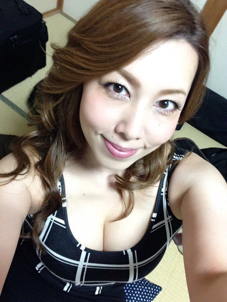 Kazama Yumi 2019 GNAX 015