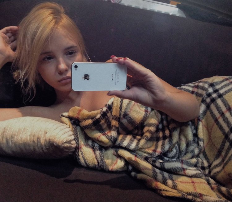 Katerina Lynx Selfie