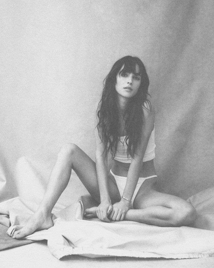 Robert Meppletorp Girl