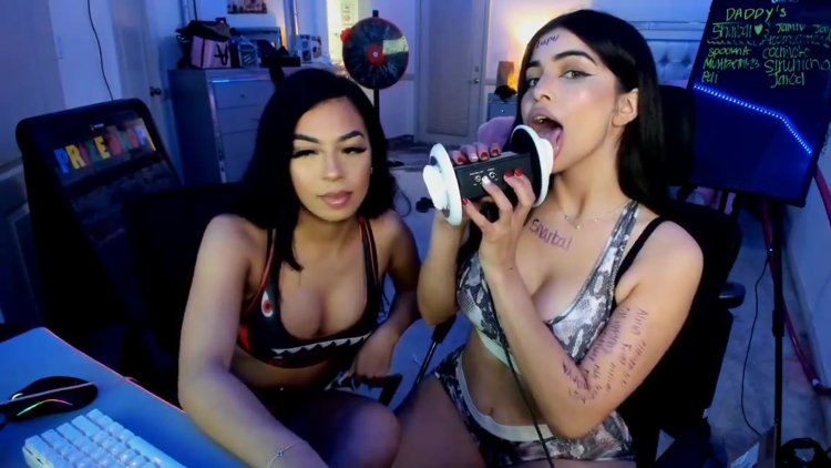 ASMR Streamsha on Twich