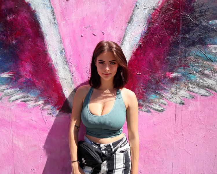 Julia bukh tick current