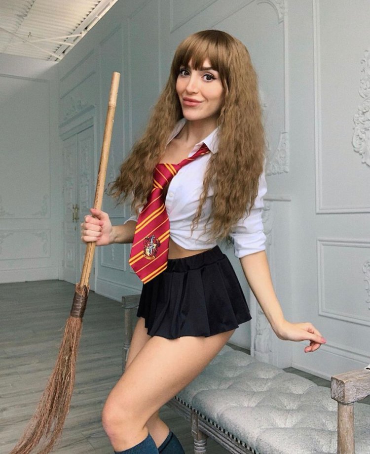 Lisa Mancinerh Hermione
