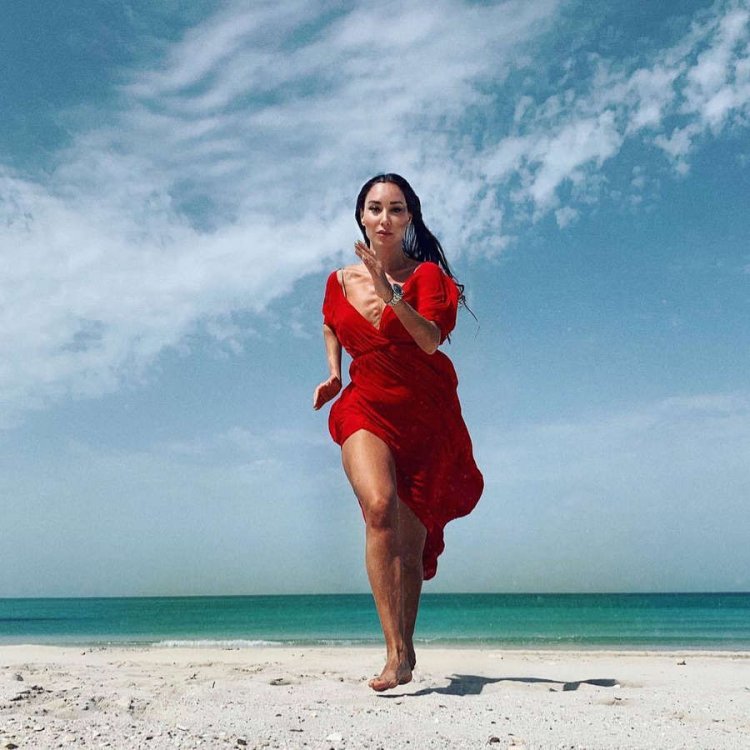 Nazeni Hovhannisyan Feet