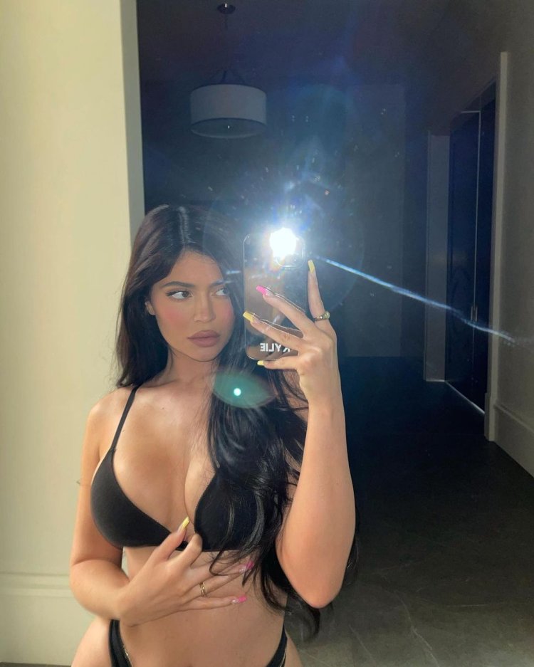 Kylie Jenner Tits