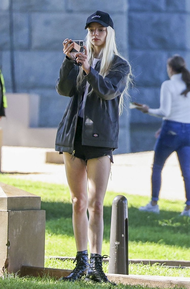 Malcolm Makray and Anya Taylor-Joy