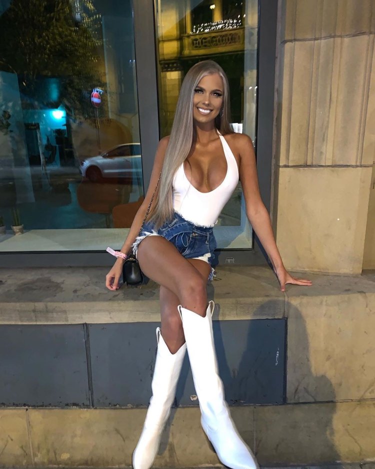 Sylvia Vasilevsk is hot