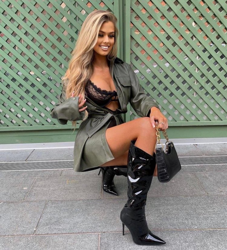 Girls in short tight dresses