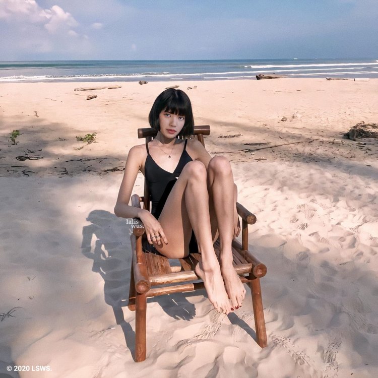 Lalisa on the beach