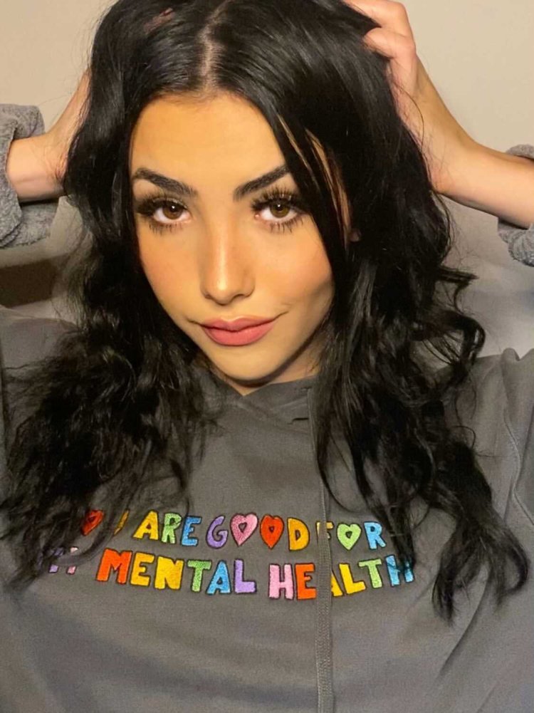 Andrea Instagram bottle