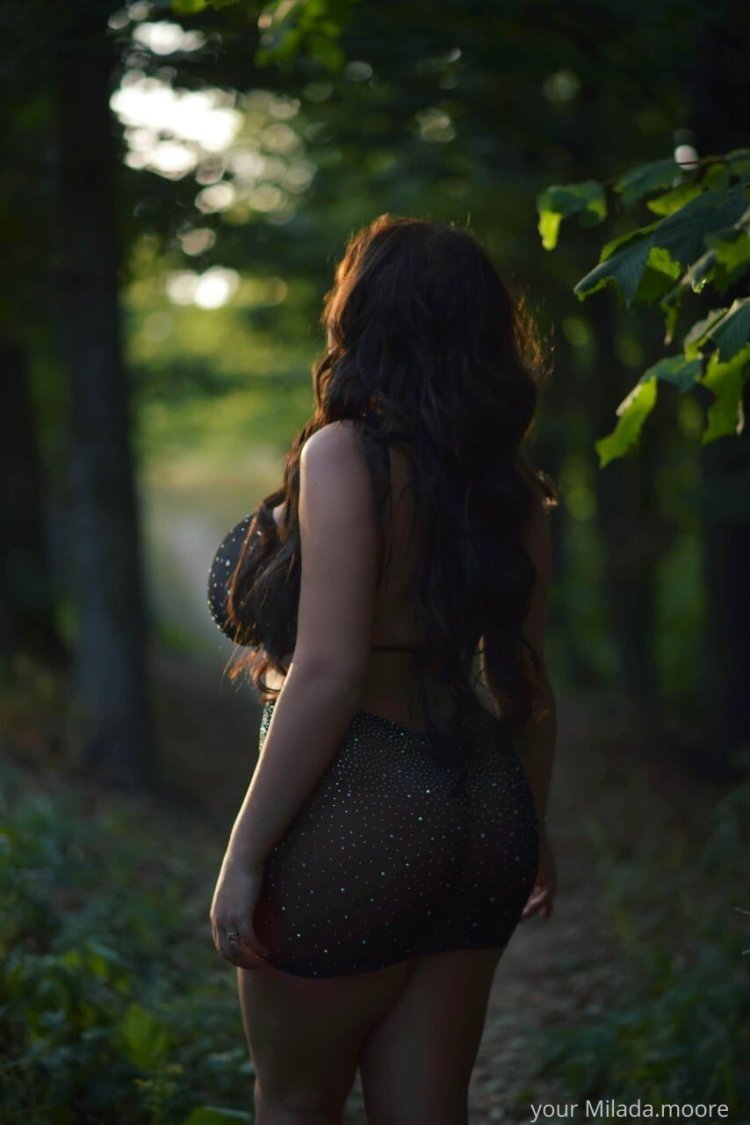 Milada Moore plums onlyfans