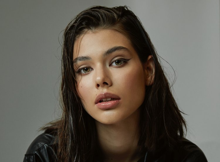 Model Grace Laney Grace 2021