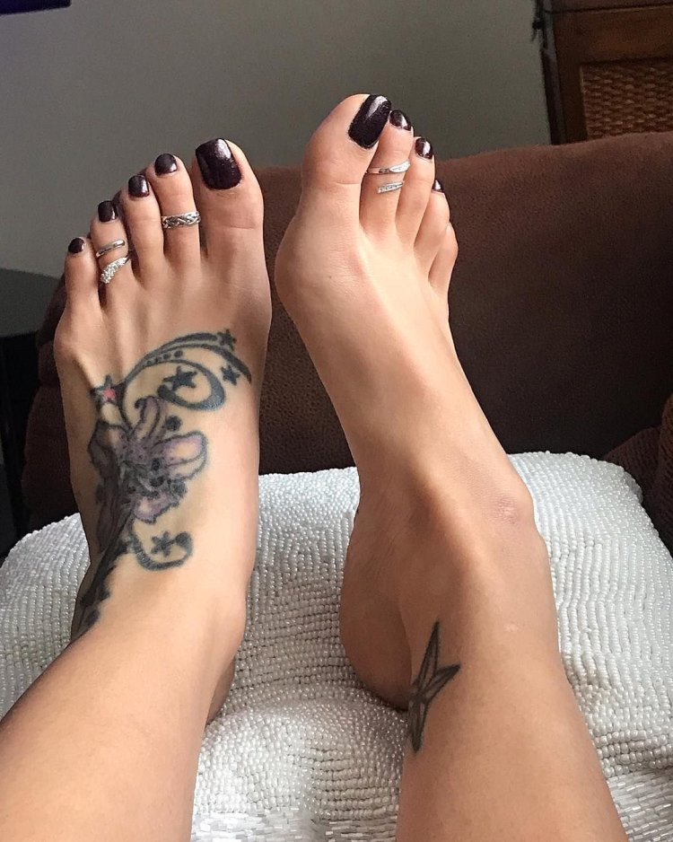 Chanel Preston foot fetishism
