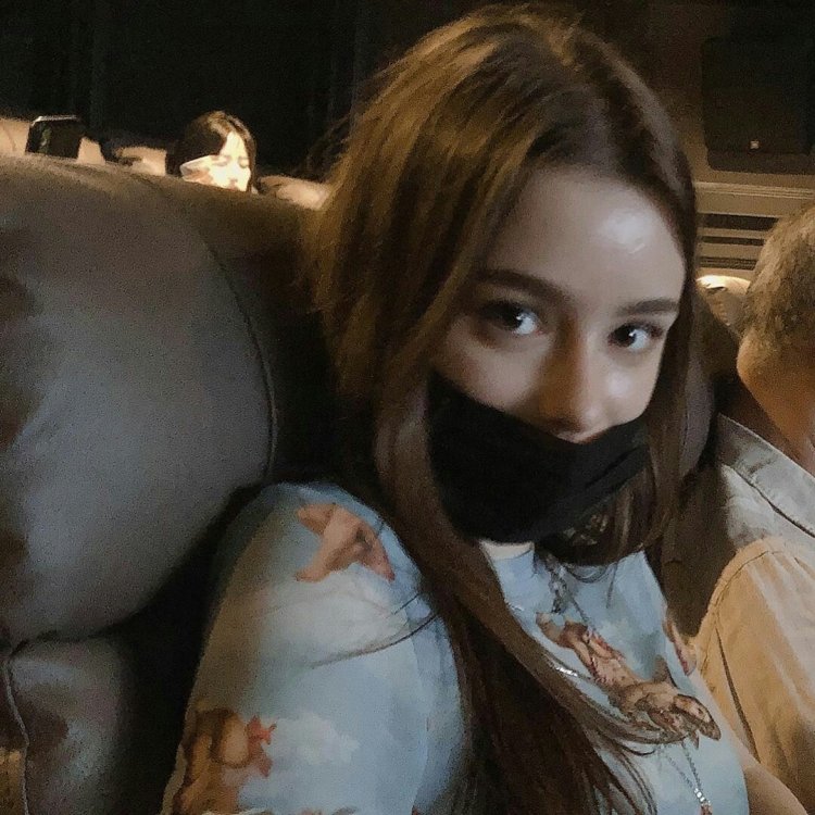 Dasha Taran sister Masha