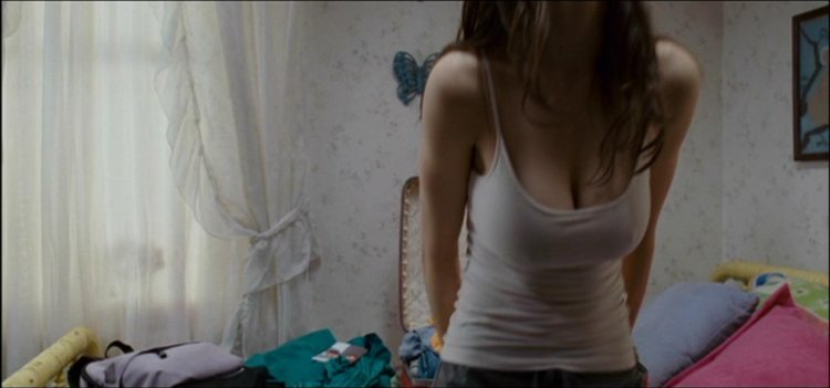 Alexander Daddario attacker