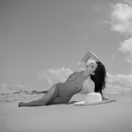 Nino Cantaria tits naked