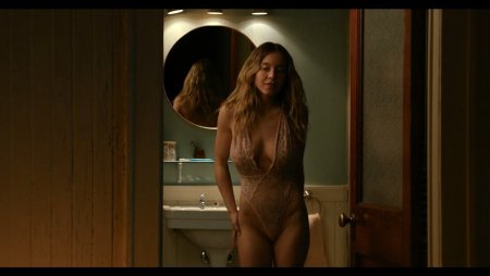 Sydney Sweeney Lingerie
