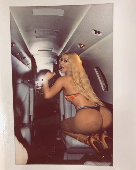 Iggi Azalia hot photos