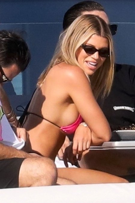 Sofia Richie Paparazzi 2024