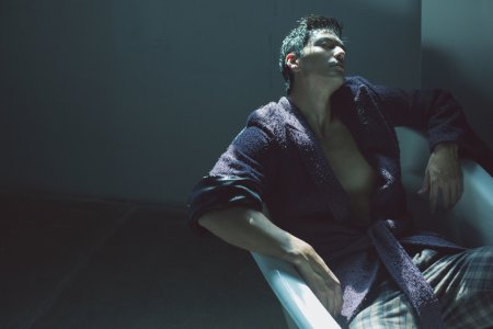 Dennis Hope photo shoot