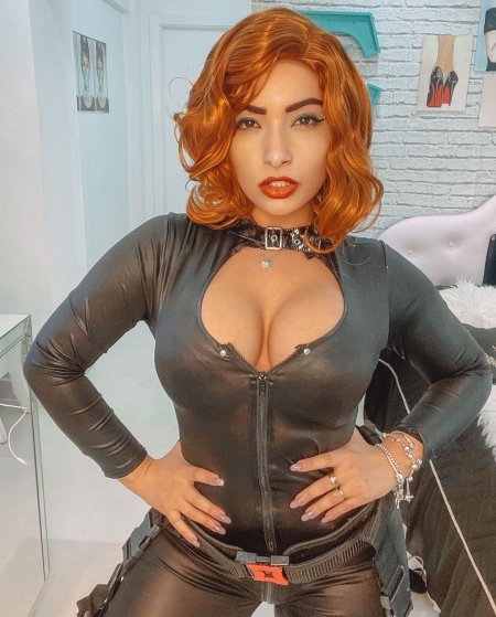 Emanuelly Raquel Dildo Black Widow