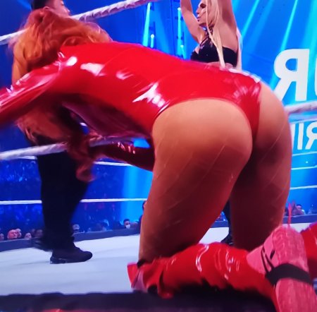 Bekki Lynch ass naked
