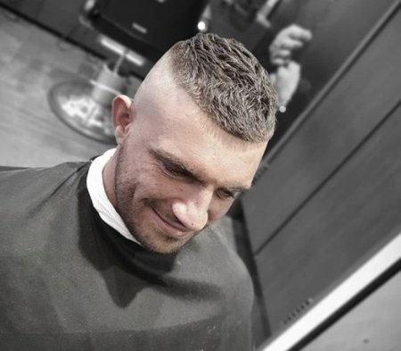 Edgar haircut: bald wilting