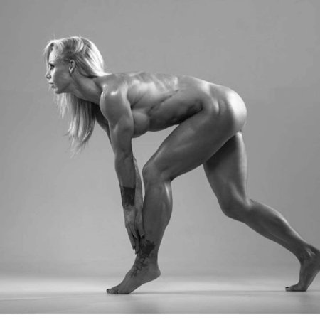 Rachel Kummon muscle nude
