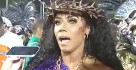 Vali carnival breasts