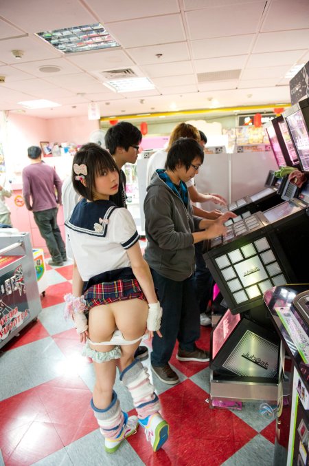 Iiniku ushijima at the arcade!