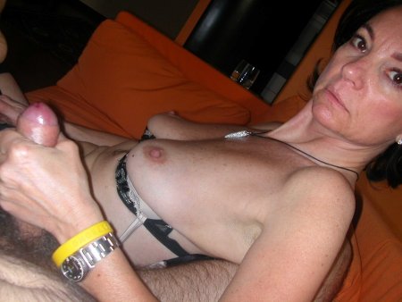 Mature wife masturbated her husband