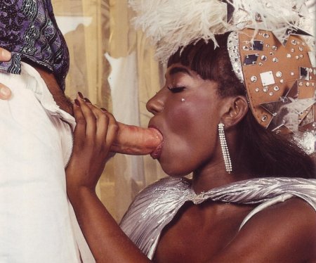 The black woman is a retro suction