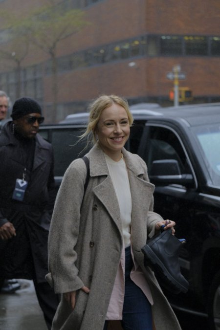 Sarah Goldberg actress