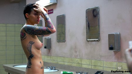 Ruby Rose actress Naked