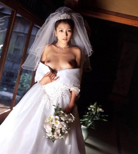 Wedding dress with bare breasts