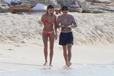 Haley Bildwin Bikini Nude