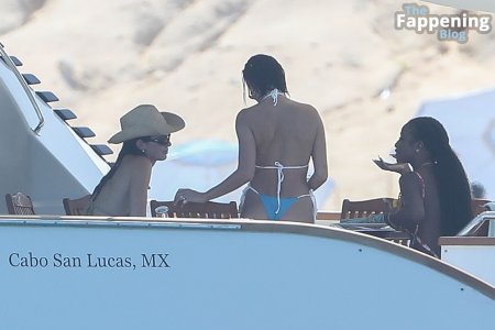 Hiley Jenner photo on the beach