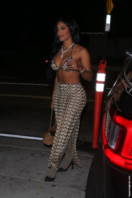 Pregnant Rihanna