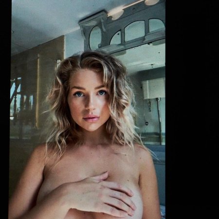 Lotti Moss and Kate Moss Naked