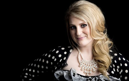 Megan Trainor photo