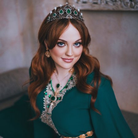 Merje Uzerli Roxolan