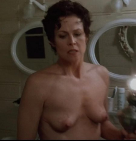 Sigurni Weaver 1979 Naked