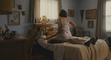 Sigurni Weaver Naked in the Cinema