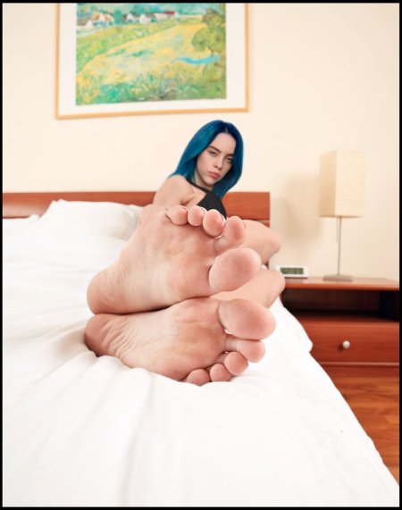 Billy Eilish Feet