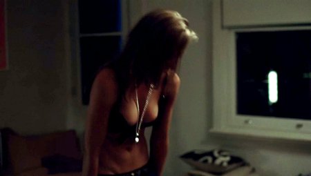 Naked actress Rachel Taylor