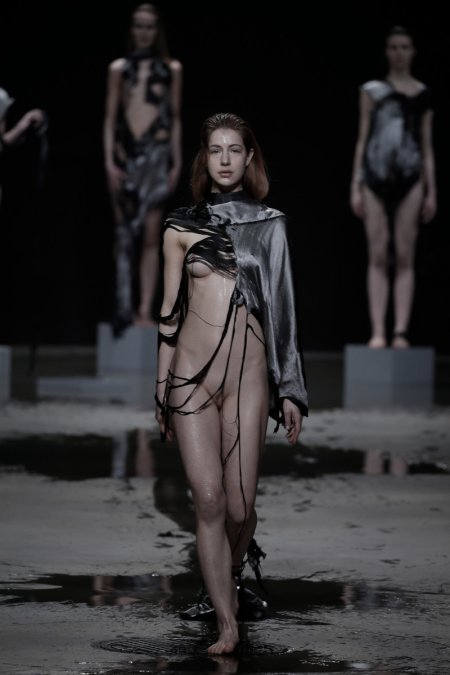 Naked Fashion Charlie Le Mind