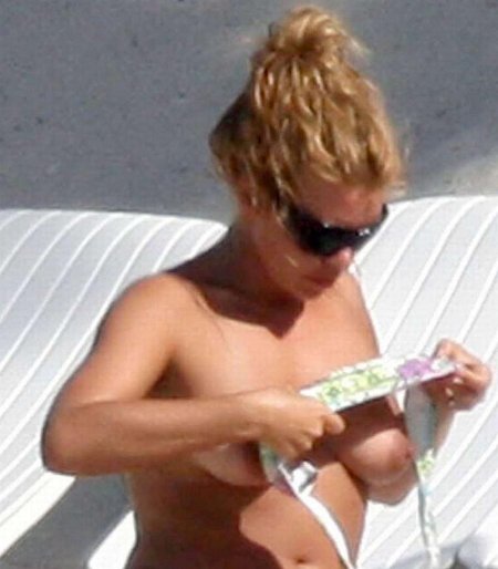 Billy Ailish naked without panties