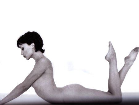 Danny Minogue short haircut