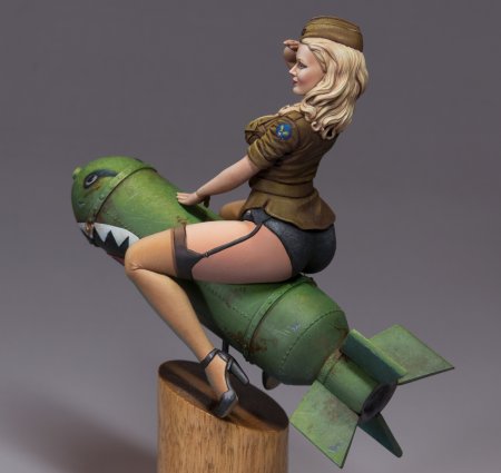 Rocket Girl / Bomb Girl from Dolman Miniatures
