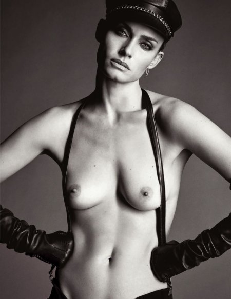 Amber Valletta photo shoot nude